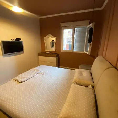 Elis Apartment *